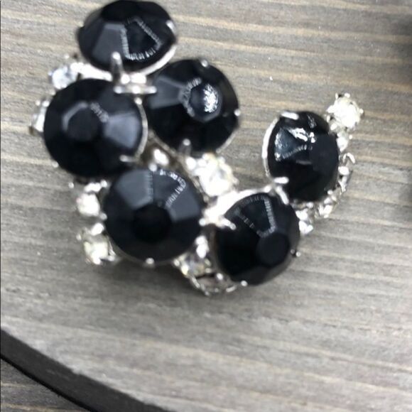 Stunning Vintage Clip On Earrings - Picture 3 of 5